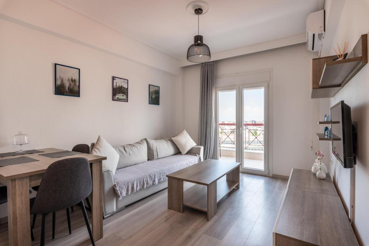 Minimalist Apartments W/ View Солун Екстериор снимка