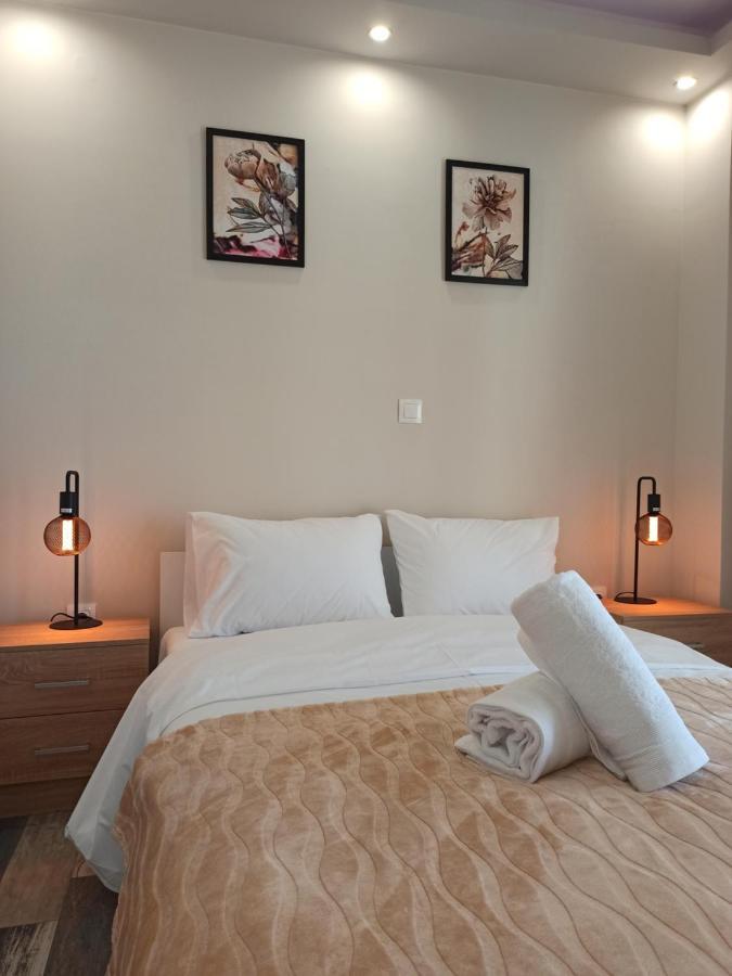 Minimalist Apartments W/ View Солун Екстериор снимка