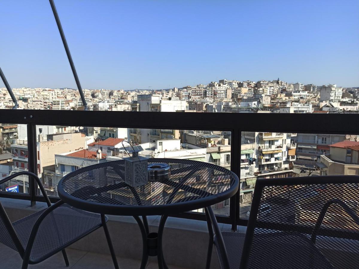 Minimalist Apartments W/ View Солун Екстериор снимка