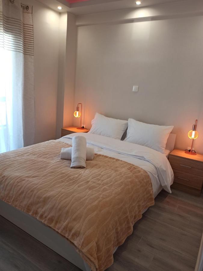 Minimalist Apartments W/ View Солун Екстериор снимка