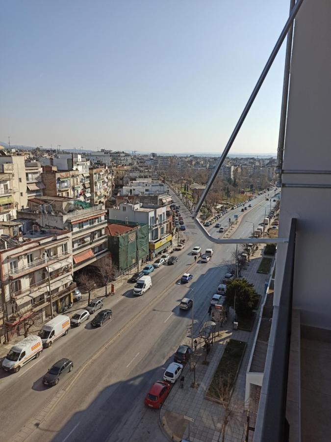 Minimalist Apartments W/ View Солун Екстериор снимка