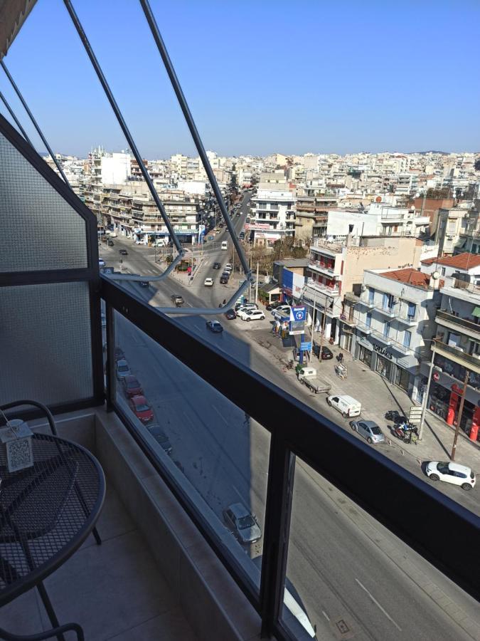 Minimalist Apartments W/ View Солун Екстериор снимка