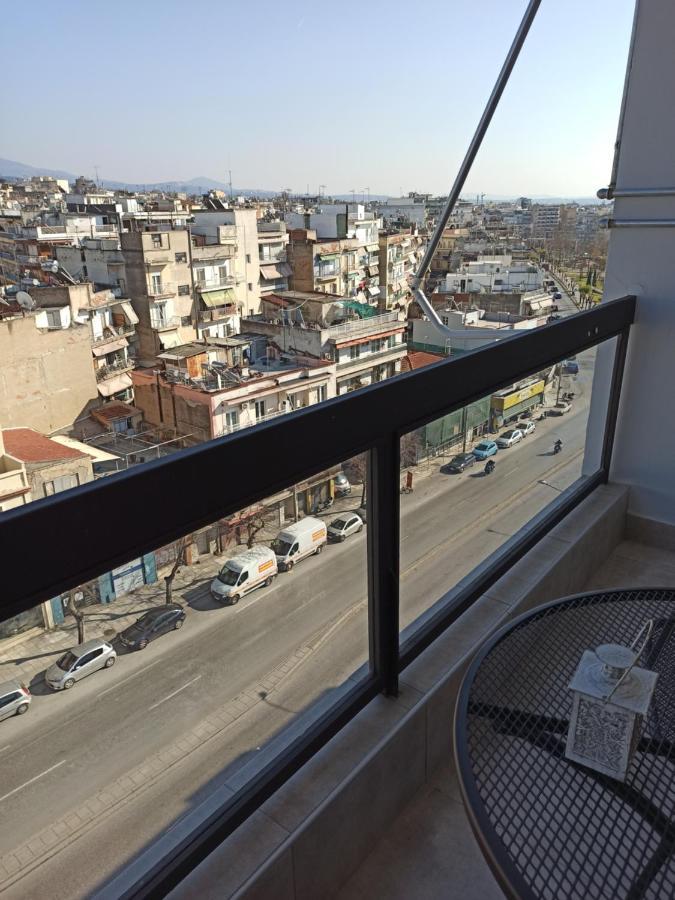 Minimalist Apartments W/ View Солун Екстериор снимка