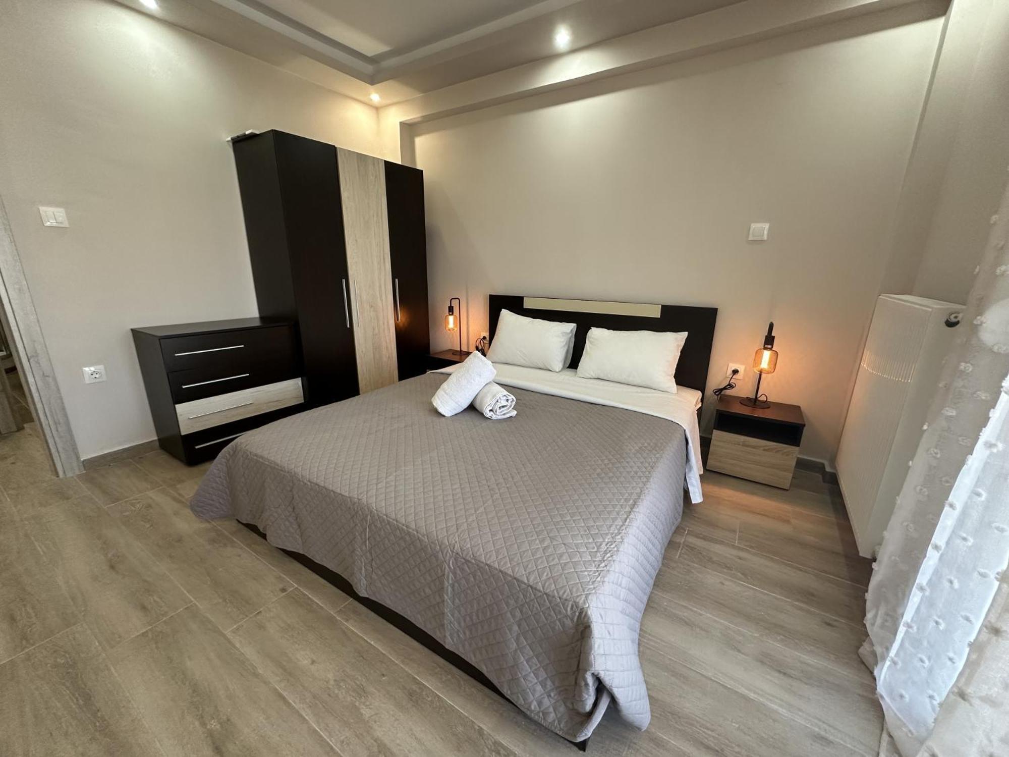Minimalist Apartments W/ View Солун Екстериор снимка