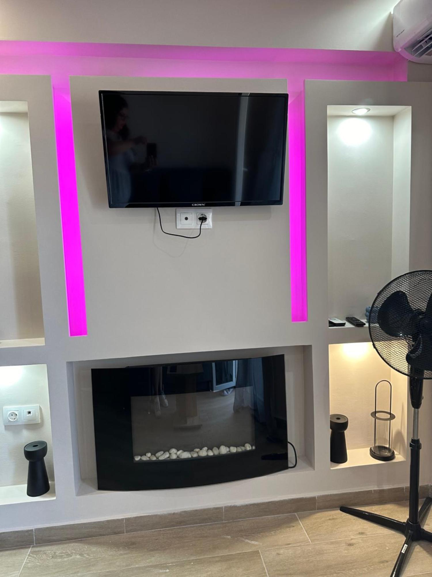 Minimalist Apartments W/ View Солун Екстериор снимка